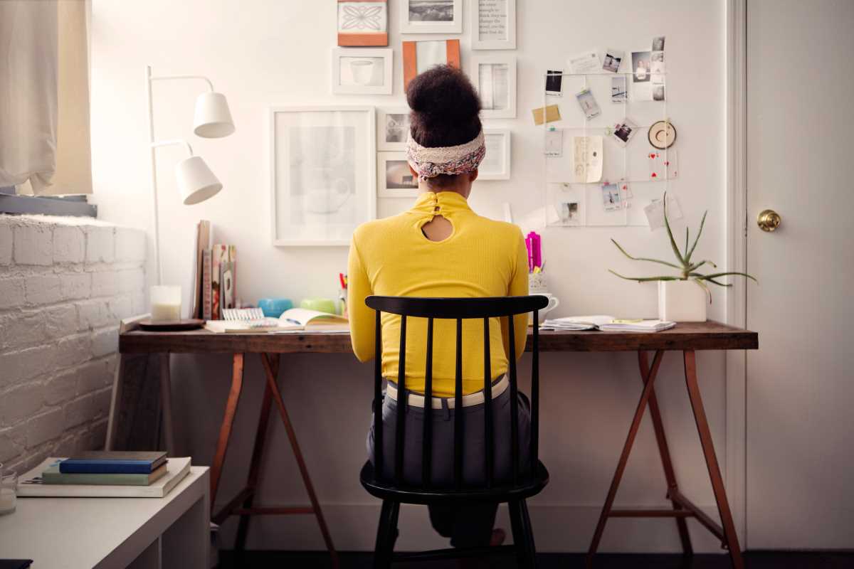 Oddly Satisfying Desk Toys That Boost Focus